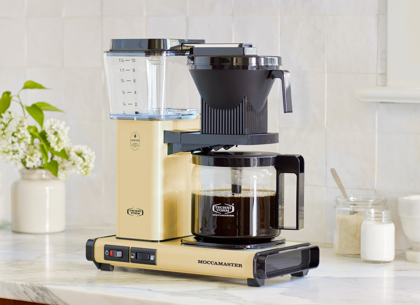 Moccamaster KBGV Select Coffee Brewer – Butter Yellow